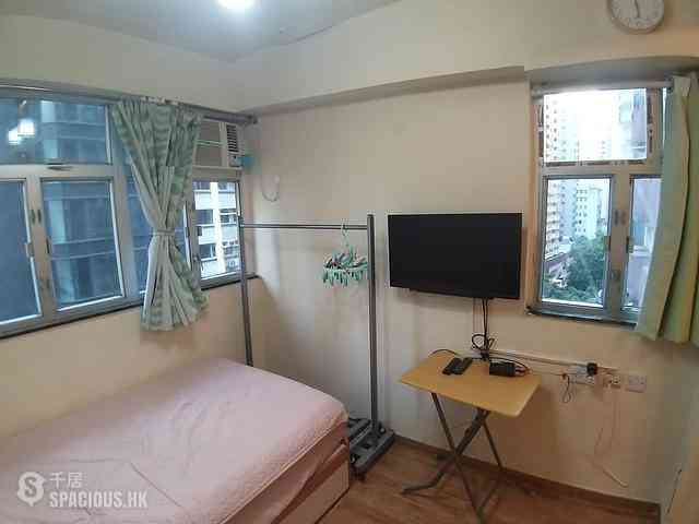 Wan Chai - On On Mansion 08