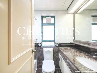 Mid Levels Central - Hillsborough Court Block 1 08