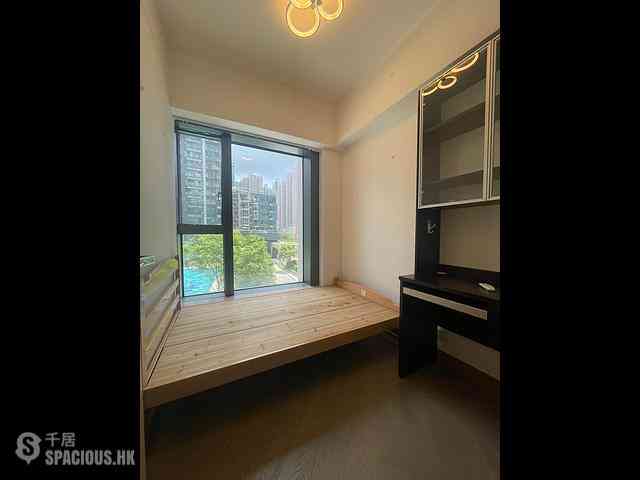 Tseung Kwan O - The Wings Ocean Wings Block 8 05