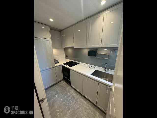 Tseung Kwan O - Monterey Block 7B 02