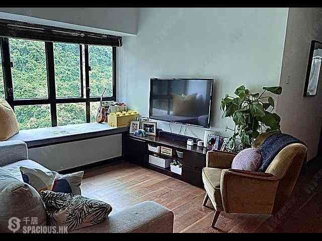 Kennedy Town - Serene Court 01