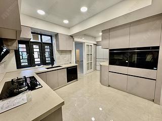 Mid Levels Central - Macdonnell House 07