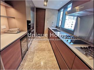 Mid Levels West - University Heights 11