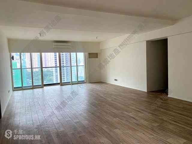 Mid Levels Central - St. Joan Court 01