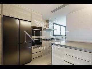 Stubbs Road - Evergreen Villa 05