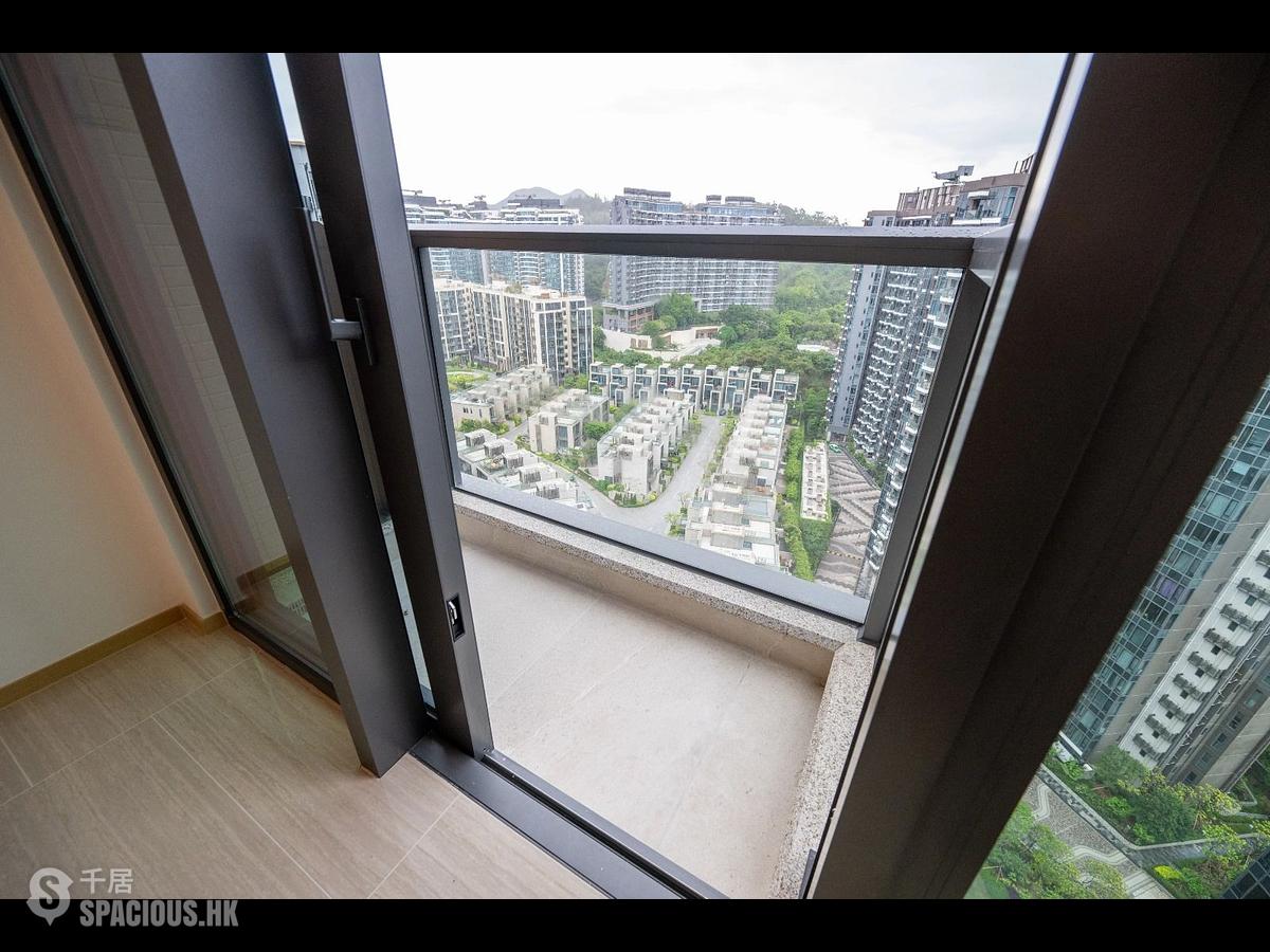 Gold Coast / So Kwun Wat - Mori 01
