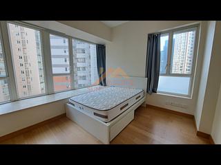 Mid Levels Central - The Icon 02