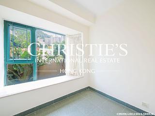 Mid Levels West - University Heights 07