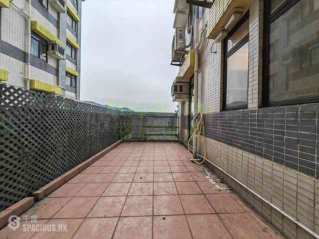 Mui Wo - Scenic Crest Block 2 03