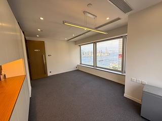 上环 - Shun Tak Centre - West Tower 02