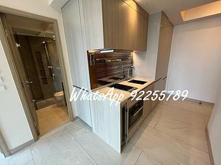 Sai Ying Pun - King's Hill 05