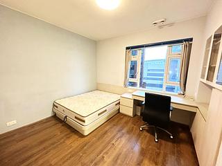 Mid Levels Central - Merry Court 04