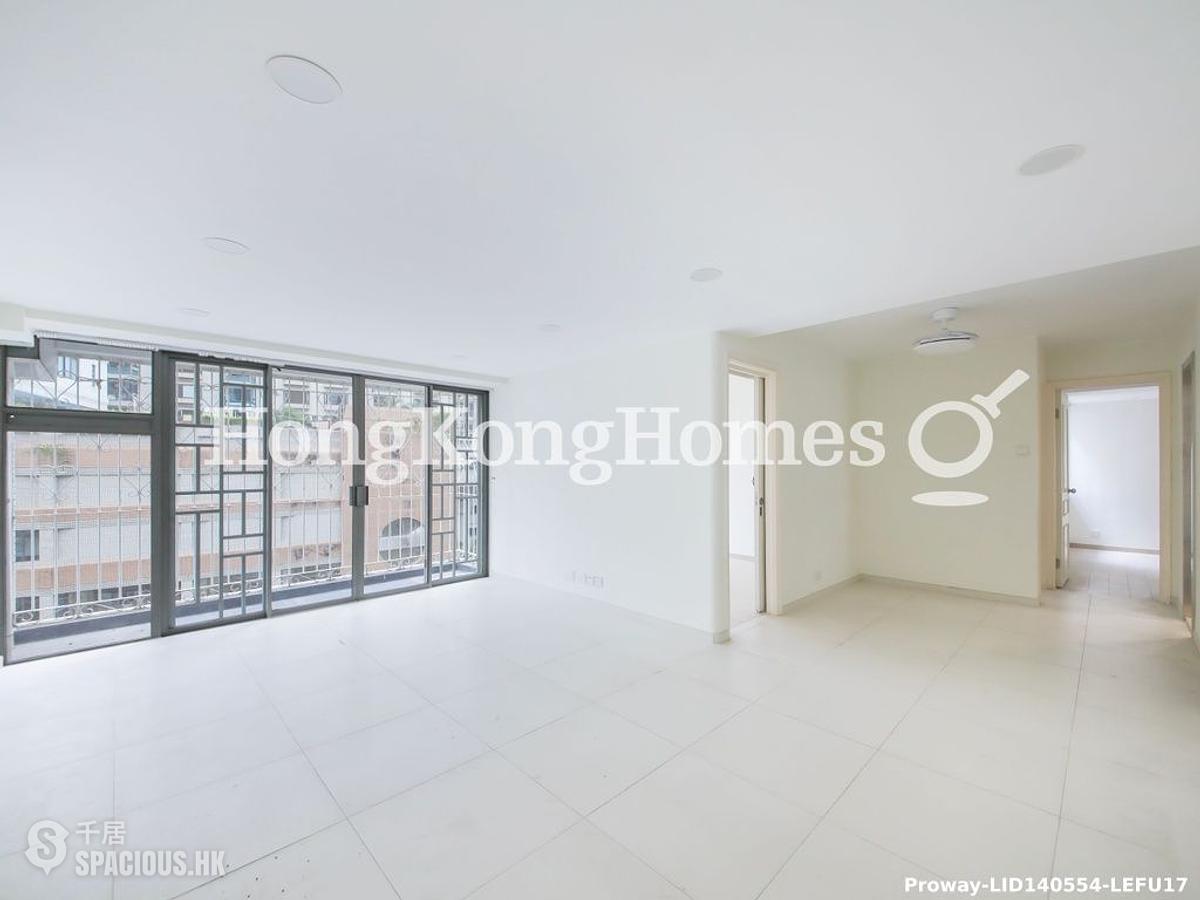 Wan Chai - Phoenix Court 01