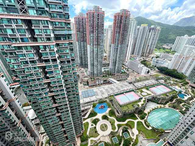Tseung Kwan O - The Metro City Phase 2 Block 7 03