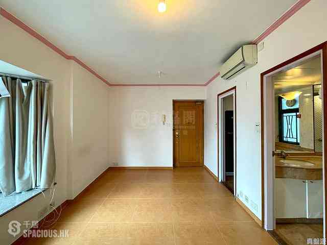 Tseung Kwan O - The Metro City Phase 2 Block 7 04