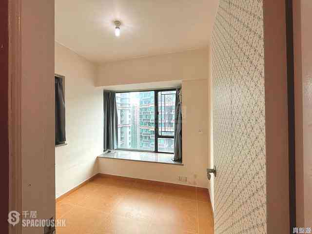 Tseung Kwan O - The Metro City Phase 2 Block 7 06