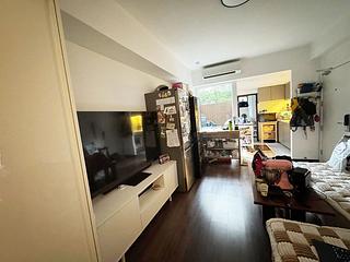 Shek Tong Tsui - 89-91, Hill Road 02