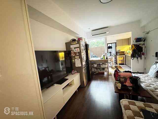Shek Tong Tsui - 89-91, Hill Road 02