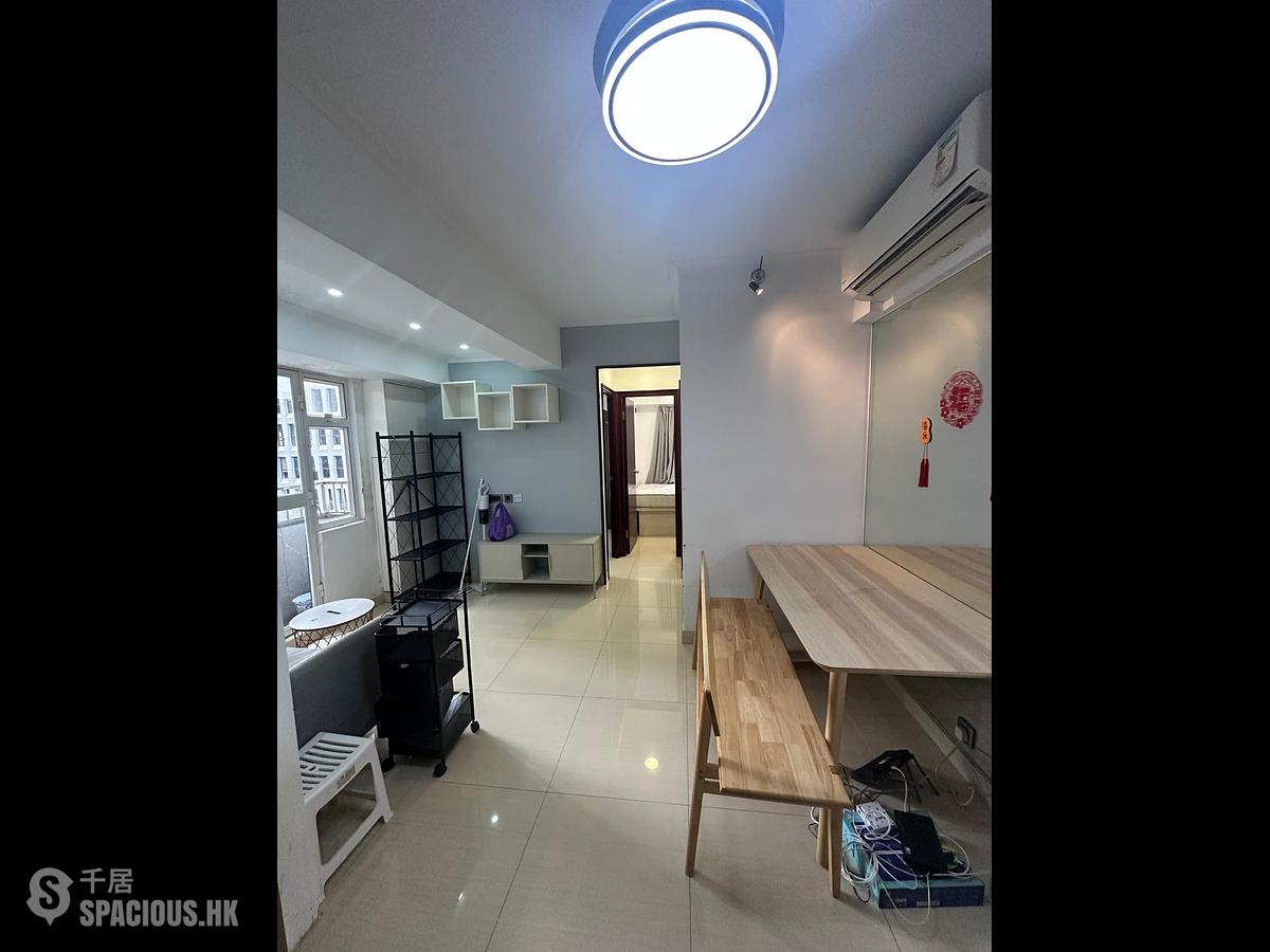 Wan Chai - Tonnochy Towers 01
