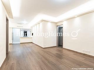 Mid Levels Central - Elegant Terrace 02