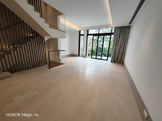 Tai Po - Villa Lucca 02