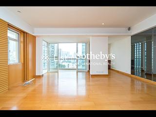 Mid Levels Central - Grand House 03