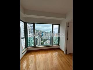 Sheung Wan - Queen's Terrace 02