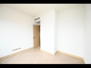 Mid Levels Central - 22A, Kennedy Road 08