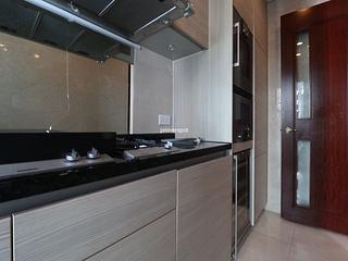 Wan Chai - The Avenue Phase 2 07
