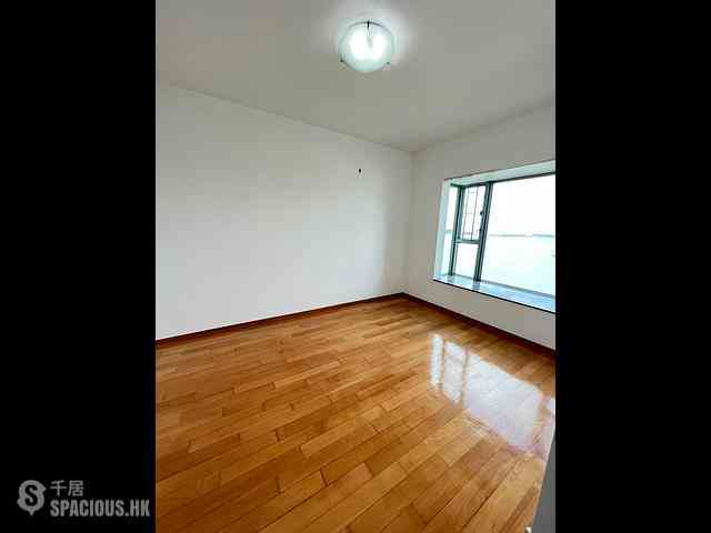 Tung Chung - Seaview Crescent 09