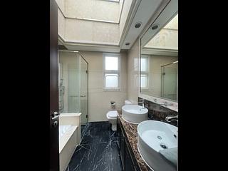 Tung Chung - Coastal Skyline Phase 2 Le Bleu 13