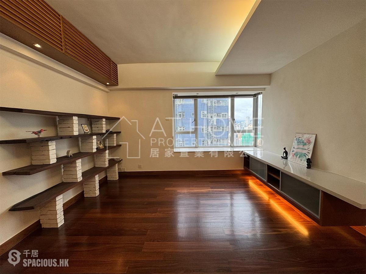 Mid Levels West - Bonham Court 01