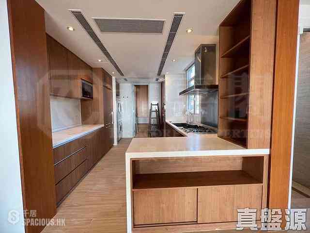 Chung Hom Kok - Hillgrove Block A 04