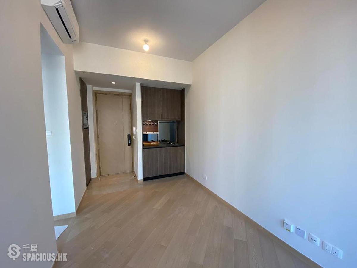 Shek Tong Tsui - Novum West 01