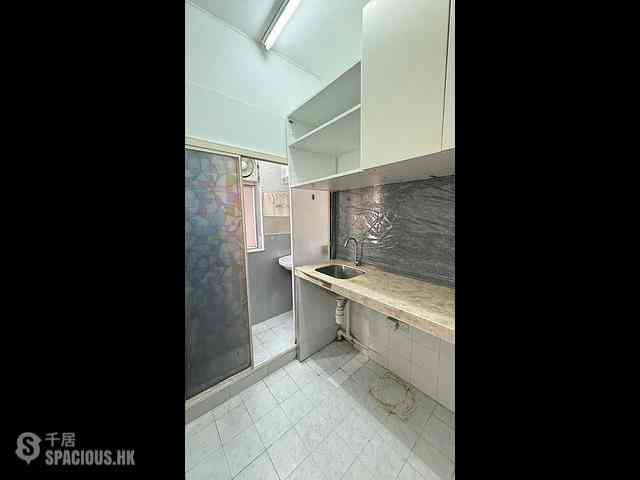 Sheung Wan - Ka Yue Building 04