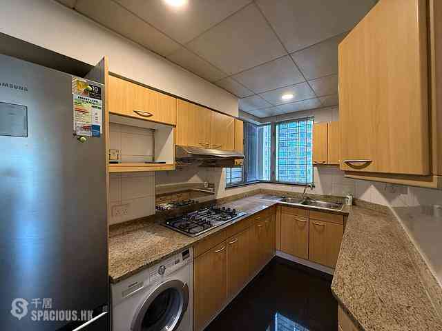 West Kowloon - The Waterfront Phase 2 Block 6 03