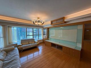 West Kowloon - The Waterfront Phase 2 Block 6 08