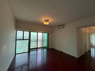West Kowloon - Sorrento Phase 2 Block 2 02