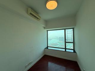 West Kowloon - Sorrento Phase 2 Block 2 14