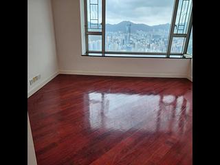 West Kowloon - Sorrento Phase 2 Block 2 18