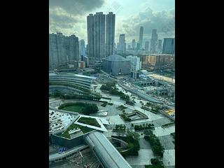 West Kowloon - The Arch Star Tower (Block 2) 02