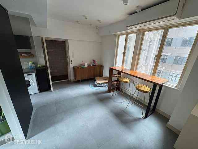 Wan Chai - Vincent Mansion High Block 03