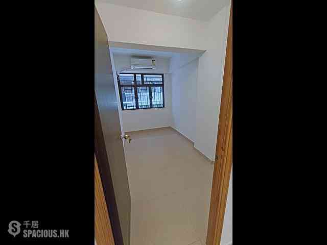 Sheung Wan - Kai Wah Building 11