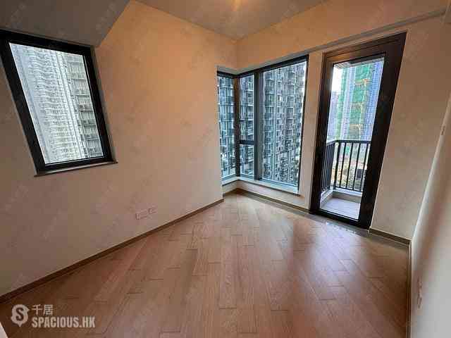 Wong Chuk Hang - The Southside Phase 1 Southland Tower 2B 01