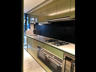 Braemar Hill - Evelyn Towers 02