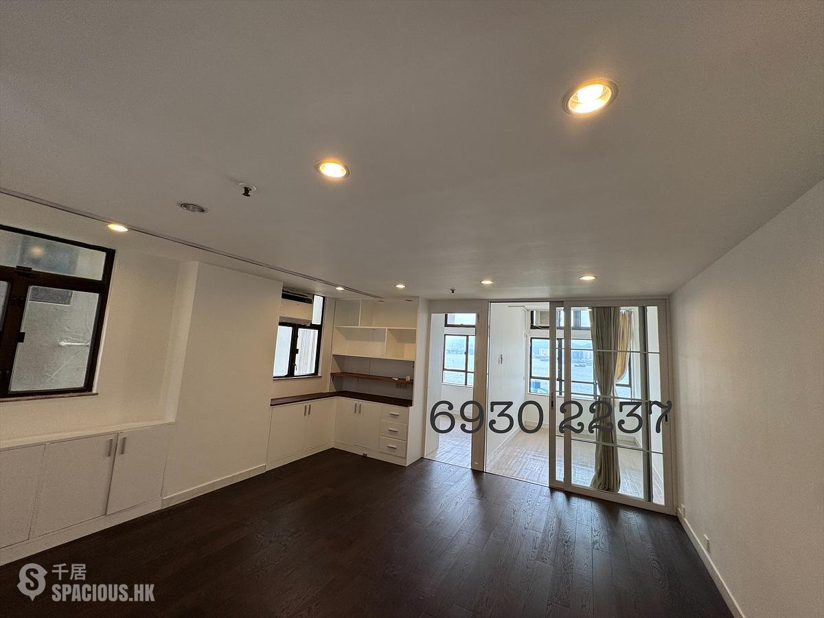 Sheung Wan - 76, Connaught Road West 01