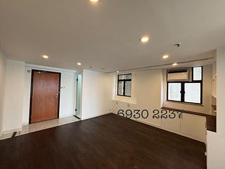 Sheung Wan - 76, Connaught Road West 09