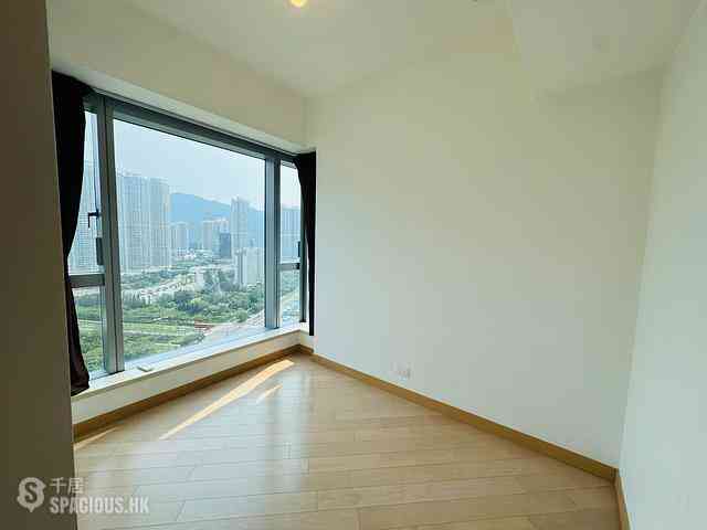 Tung Chung - Century Link Phase 1 Tower 6A 07
