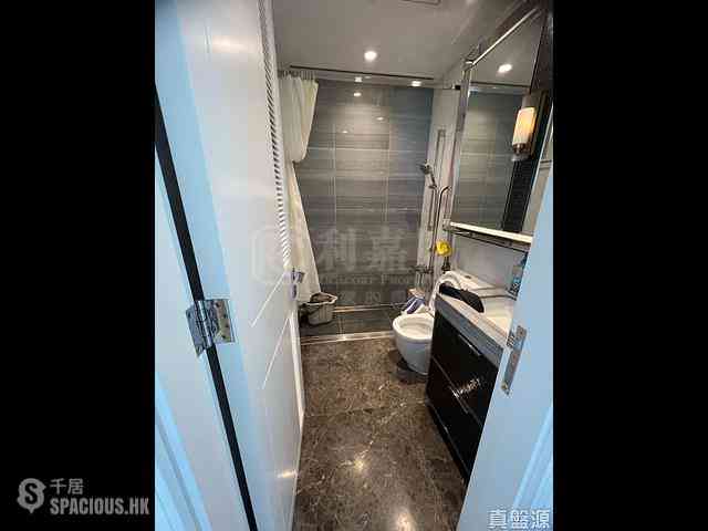 Tseung Kwan O - Monterey Block 5 08