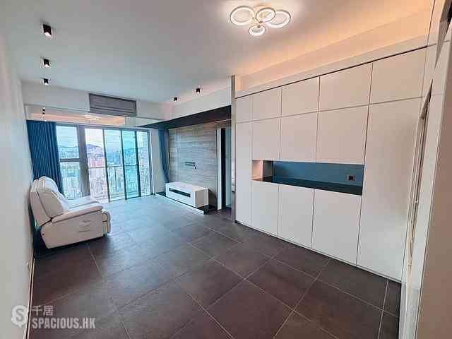 West Kowloon - Sorrento 01